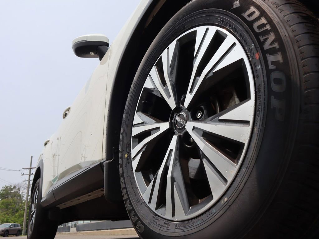 Certified 2022 Nissan Rogue SV image 10