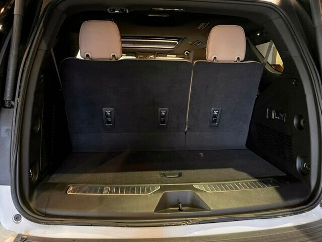 Used 2023 Chevrolet Tahoe Premier w/ Premium Package 2 image 11