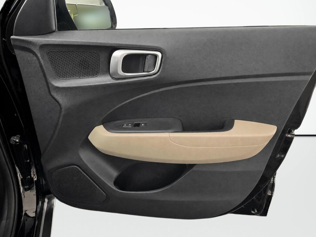 New 2026 Hyundai Venue SEL FWD image 39