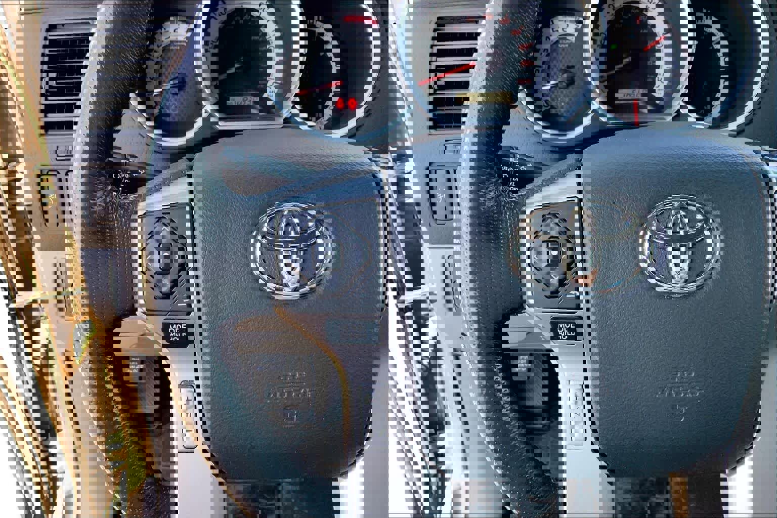 Used 2015 Toyota Tacoma 4x4 Access Cab V6 w/ TRD Off-Road Package image 24