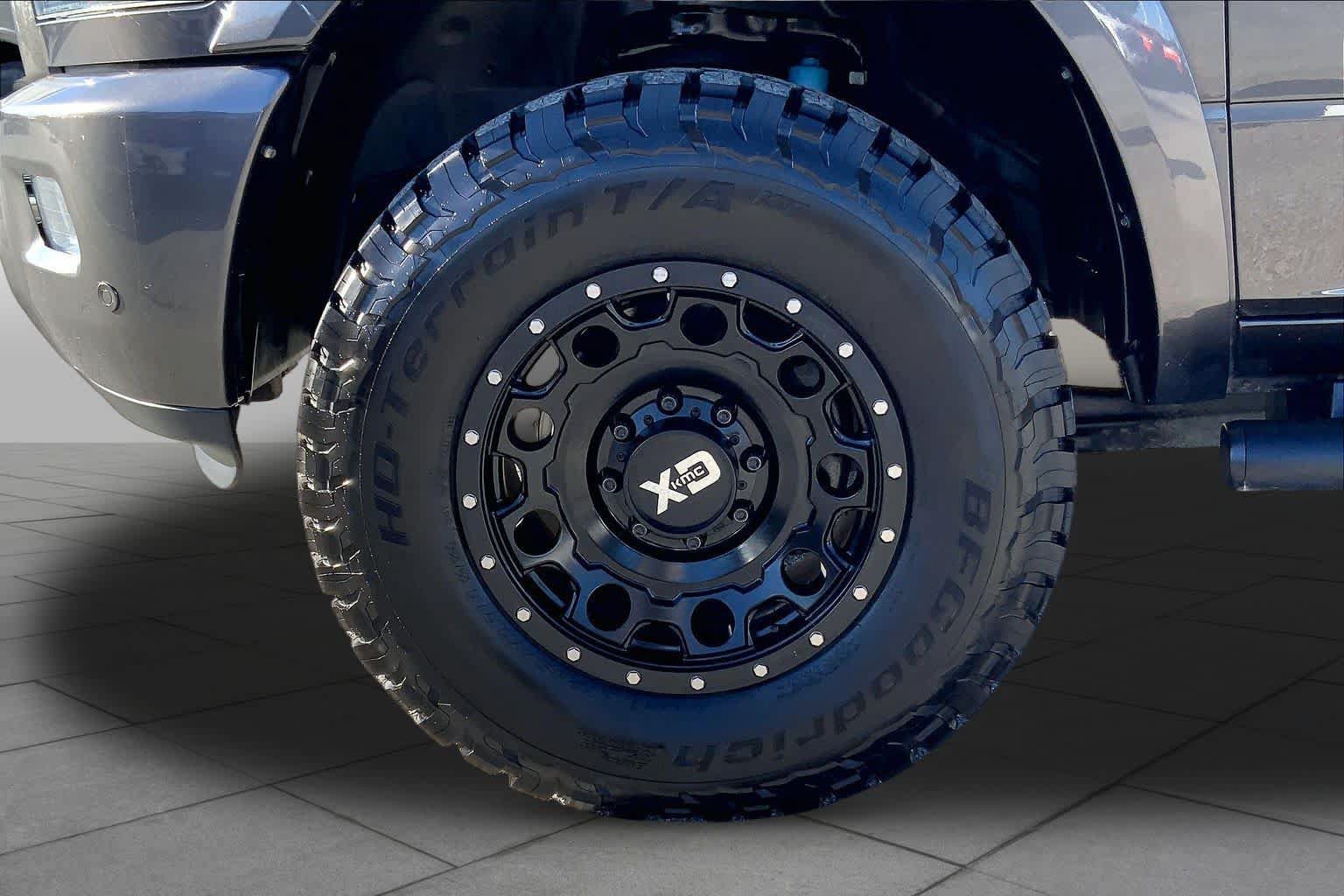 Used 2018 RAM 2500 Laramie w/ Sport Appearance Group AWD/4WD image 11
