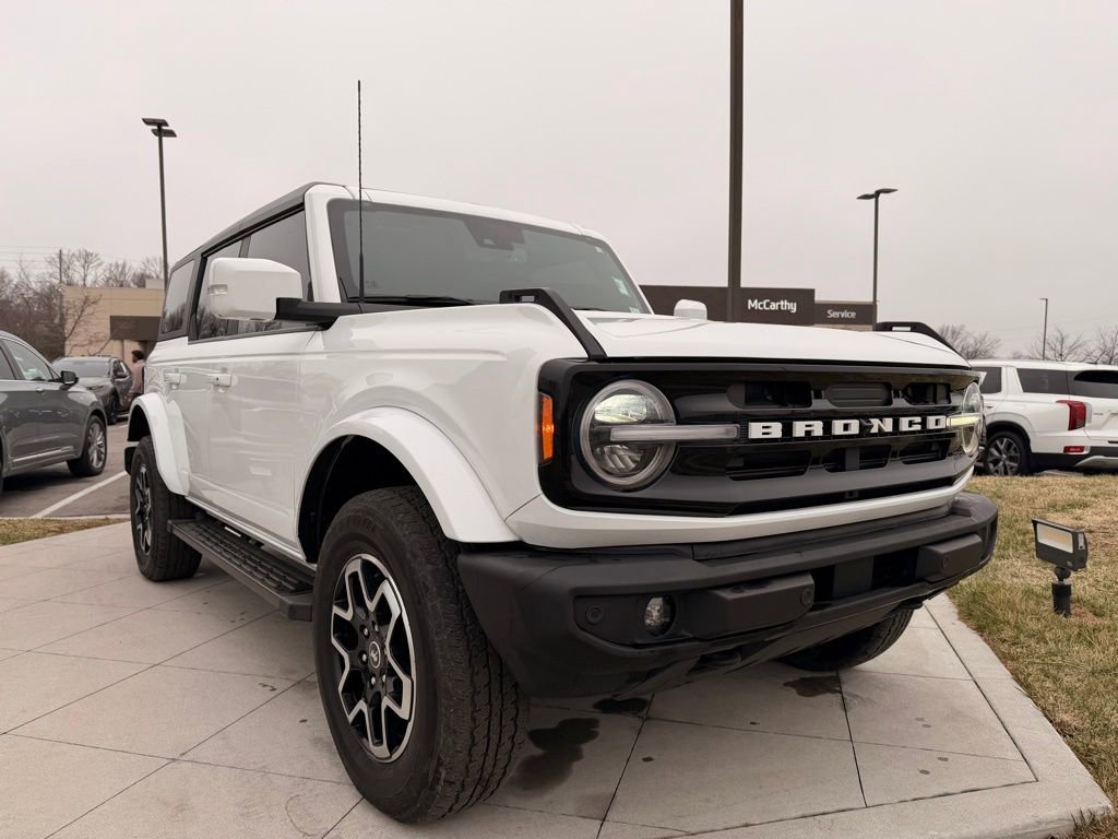 Used 2022 Ford Bronco Outer Banks image 7