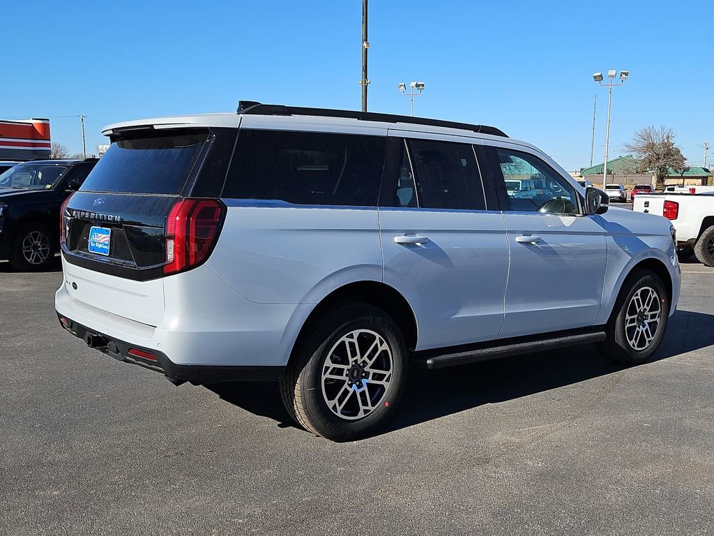 New 2025 Ford Expedition Active image 13