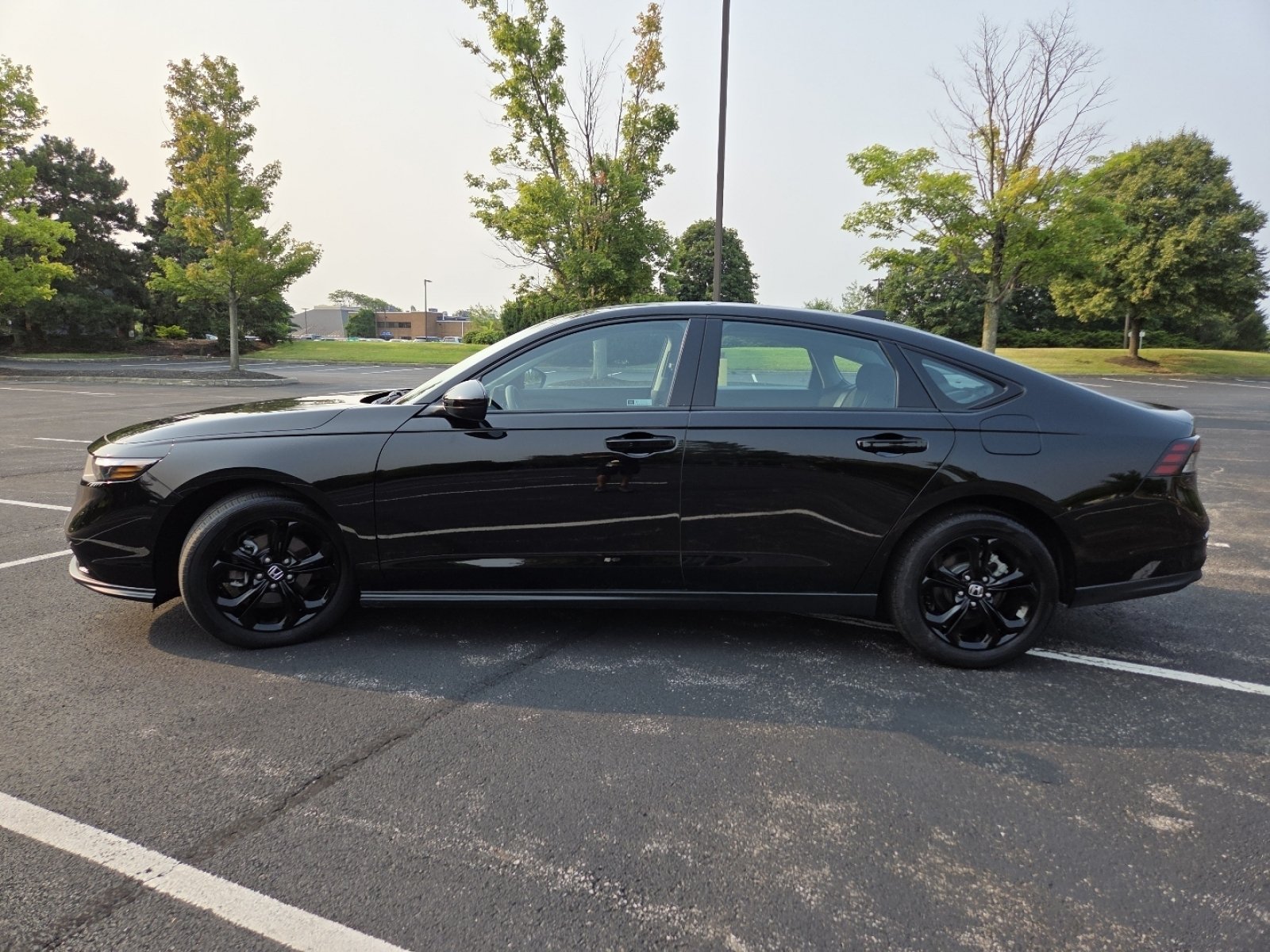 Used 2025 Honda Accord SE image 18