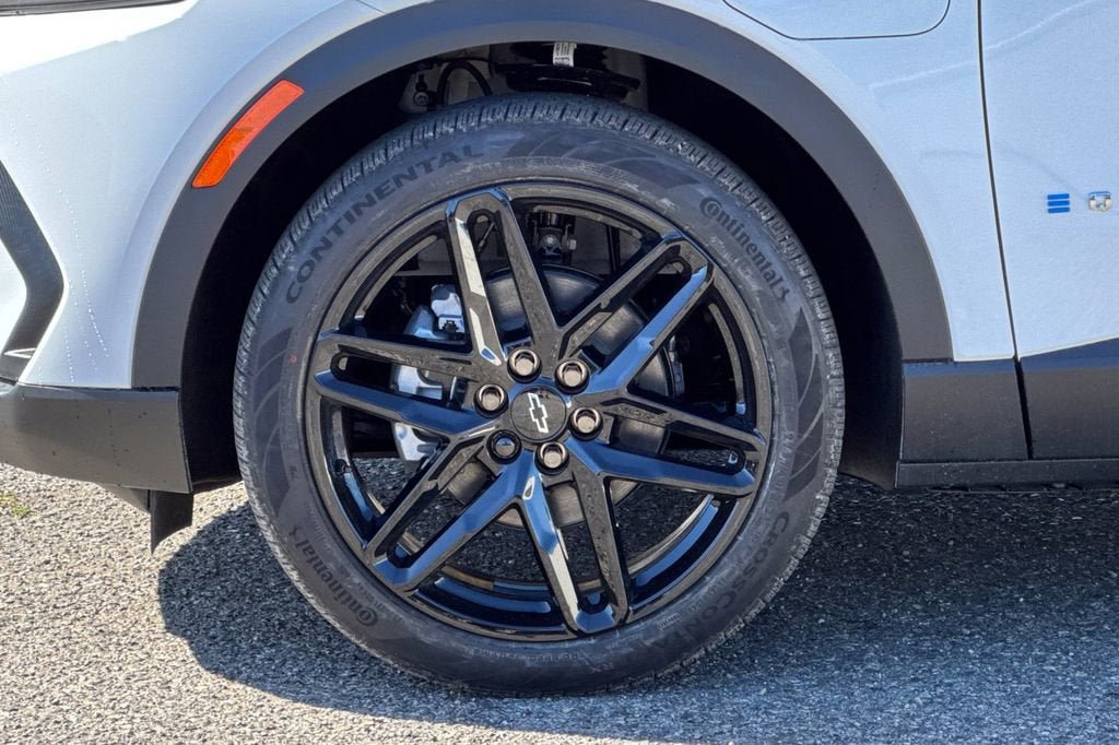 New 2026 Chevrolet Equinox EV LT w/ LPO, Blackout Package image 25