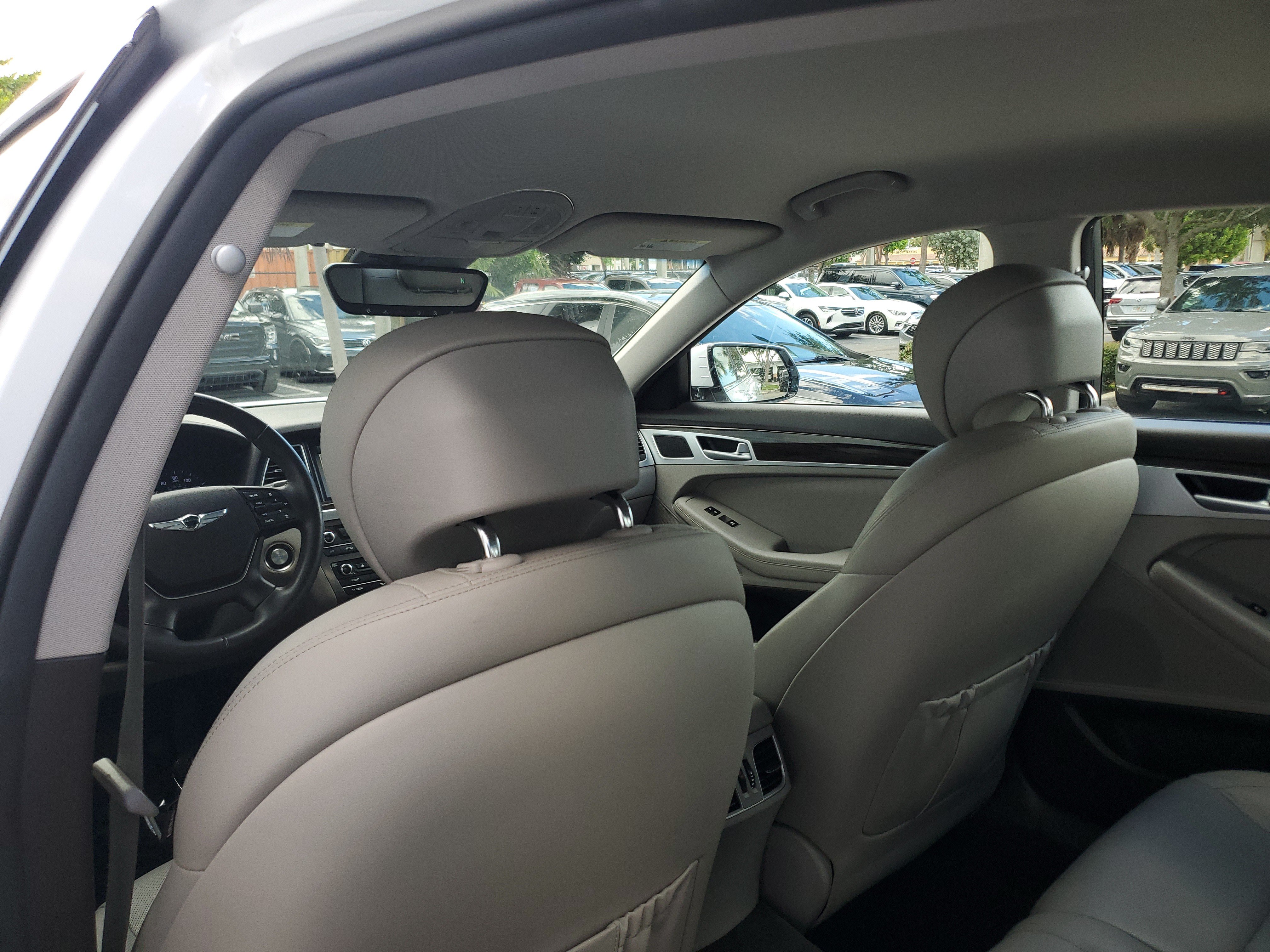 Used 2018 Genesis G80 3.8 RWD image 12