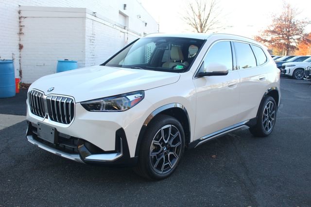 Used 2025 BMW X1 xDrive28i w/ Technology Package image 4
