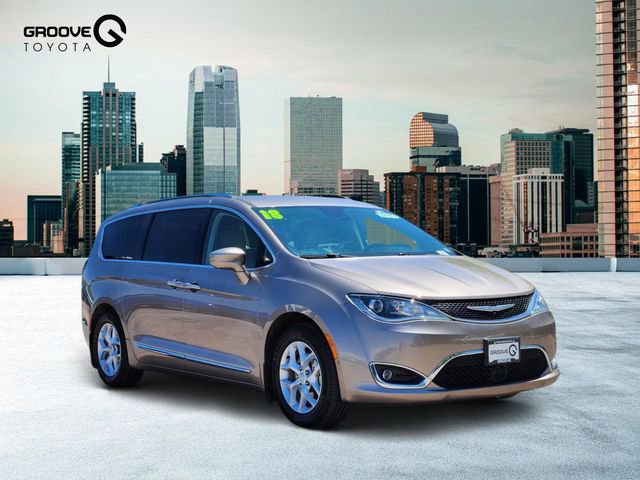 Used 2018 Chrysler Pacifica Touring-L Plus w/ Advanced Safetytec Group FWD image 8