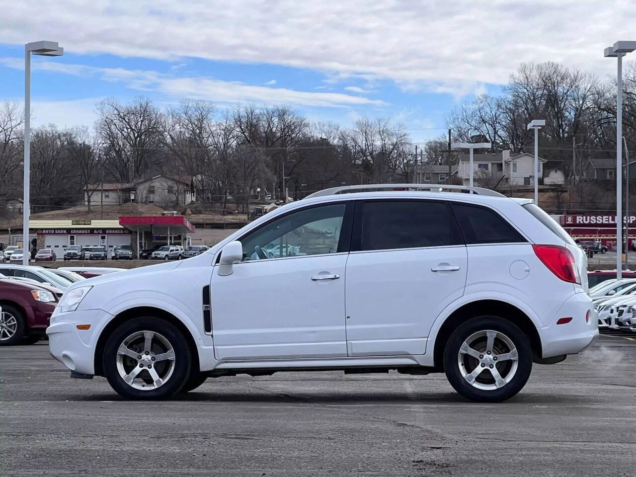 Used 2013 Chevrolet Captiva Sport LT FWD image 2
