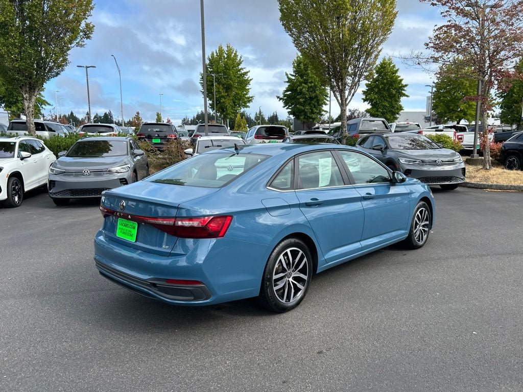 Used 2025 Volkswagen Jetta SE FWD image 7