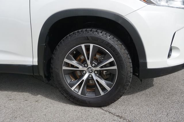 Used 2019 Toyota Highlander LE image 18
