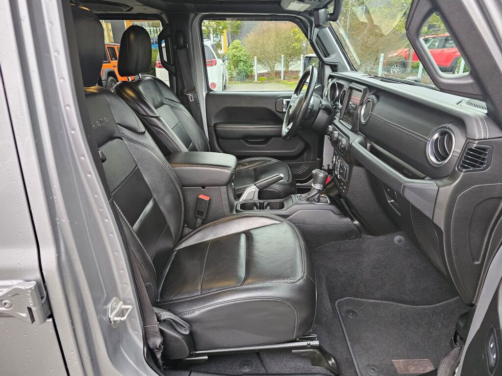 Used 2019 Jeep Wrangler Unlimited Sahara w/ Uconnect 4C Nav & Sound Group image 12