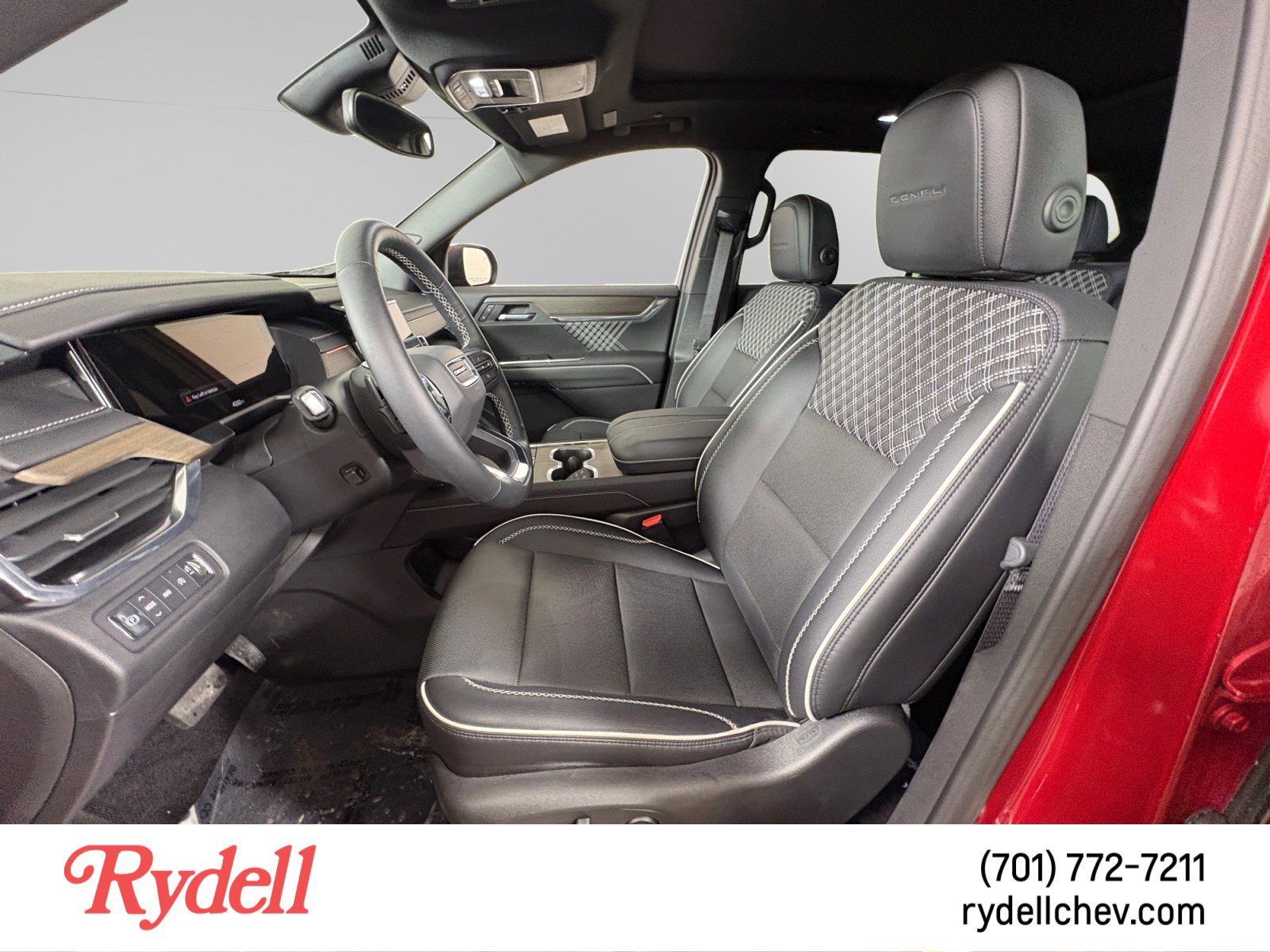 Used 2025 GMC Acadia Denali w/ LPO, Floor Liner Package image 10