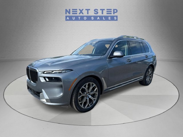 Used 2026 BMW X7 xDrive40i AWD/4WD image 3