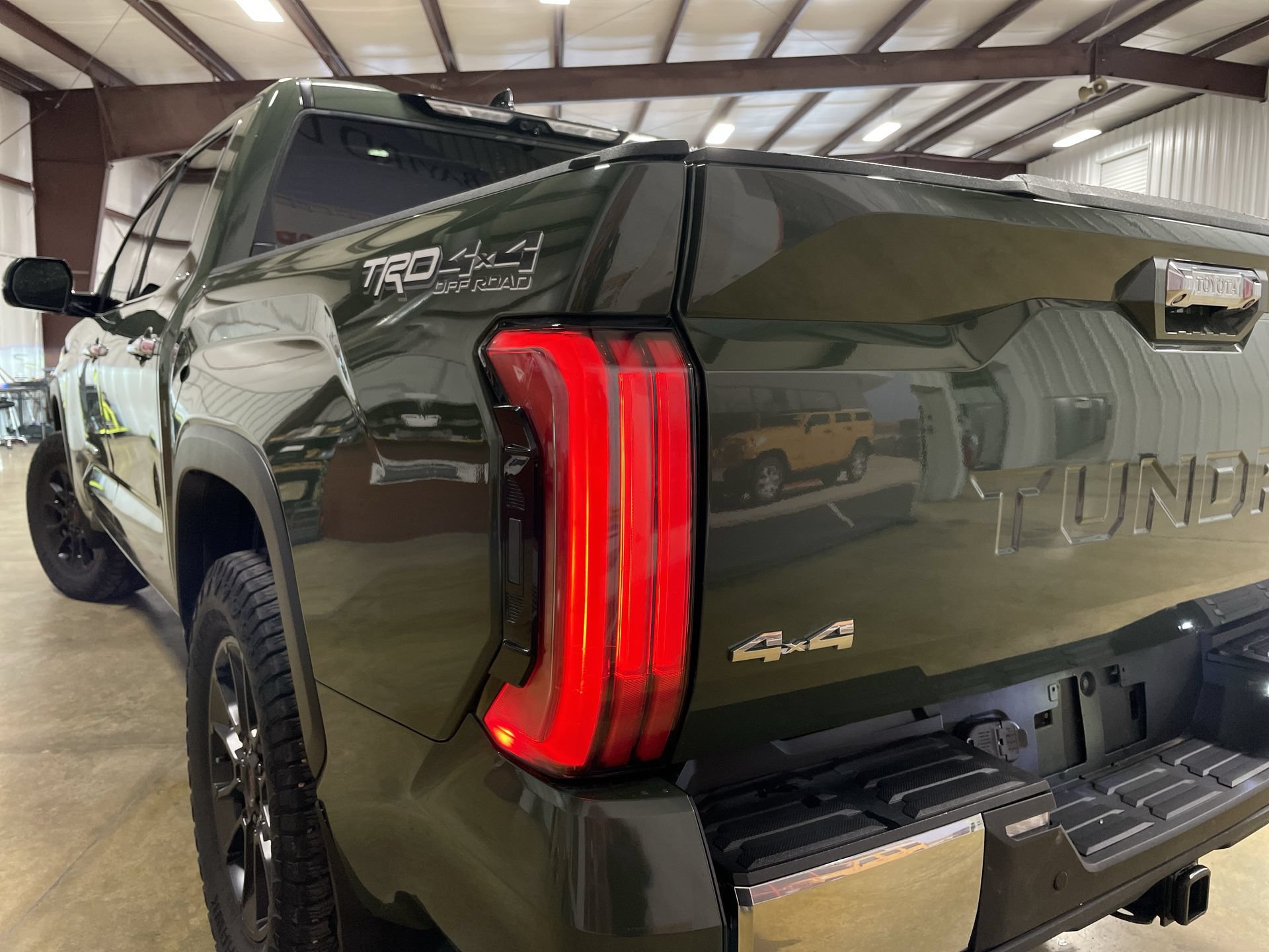 Used 2022 Toyota Tundra Limited w/ TRD Off-Road Package AWD/4WD image 26