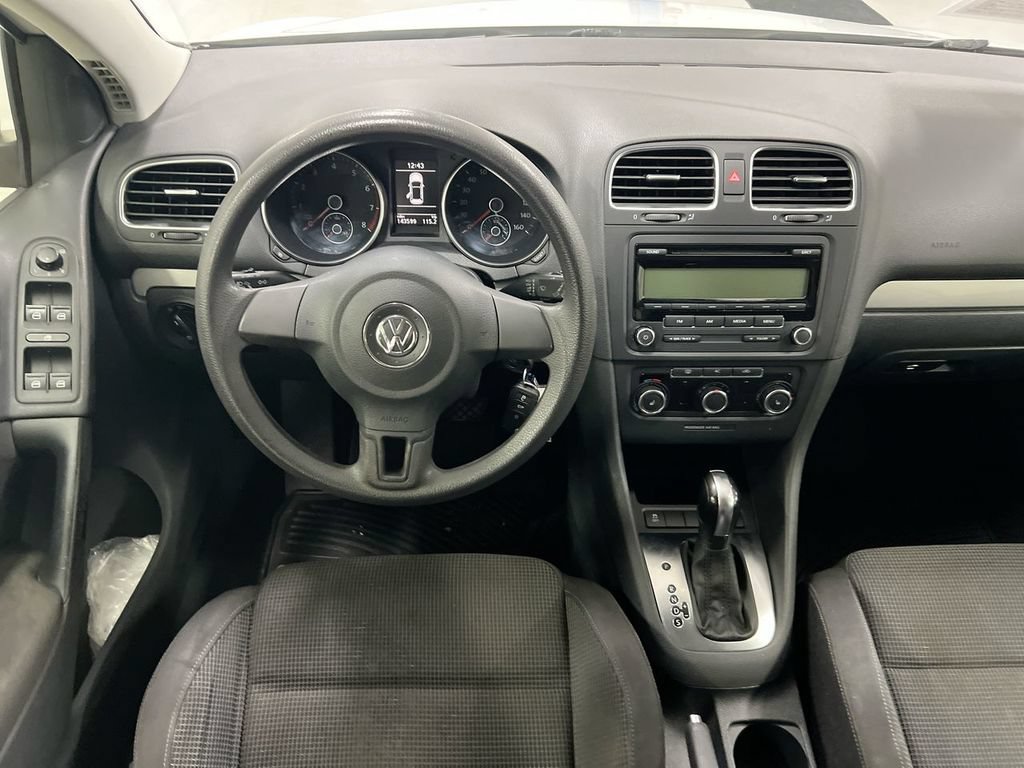 Used 2011 Volkswagen Golf 4-Door FWD image 11