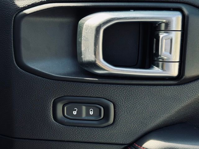 Used 2024 Jeep Gladiator Rubicon image 14