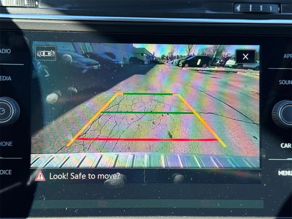 Certified 2023 Volkswagen Tiguan SE w/ Panoramic Sunroof Package image 19