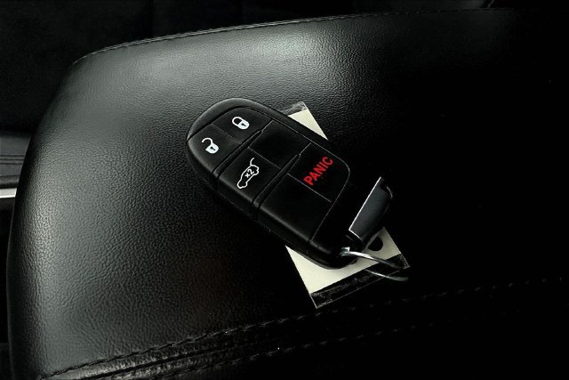Used 2019 Jeep Grand Cherokee Laredo w/ Laredo X Package AWD/4WD image 34