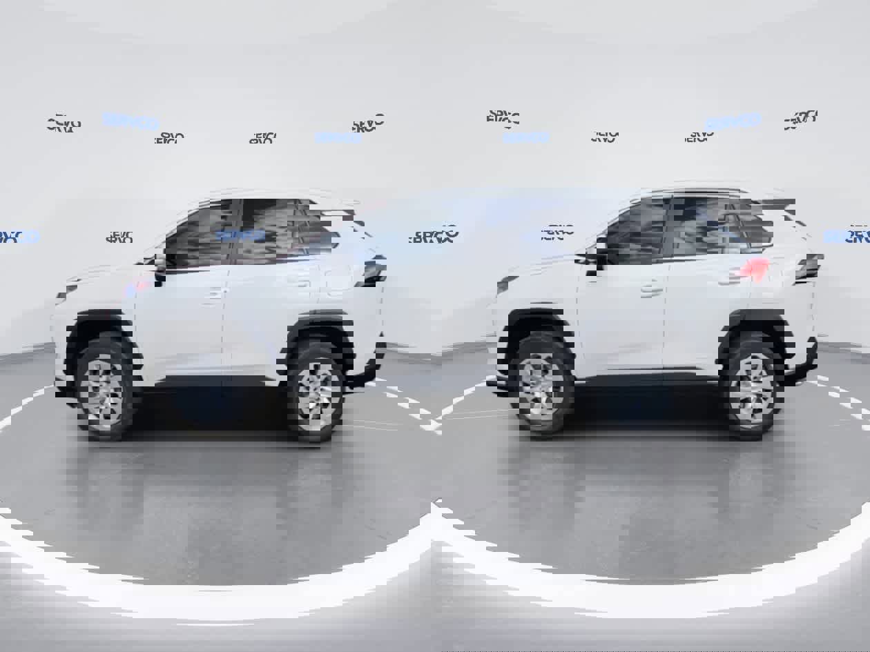 Used 2022 Toyota RAV4 LE FWD image 5