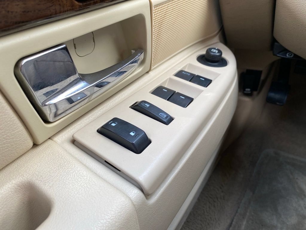 Used 2011 Mercury Grand Marquis LS RWD image 22