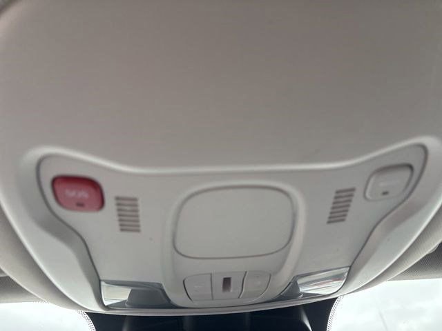 Used 2021 Jeep Renegade Latitude image 28