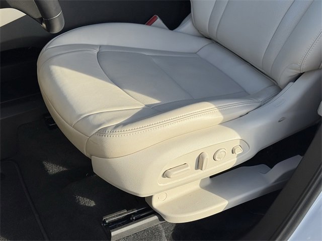 Used 2022 Buick Enclave Premium w/ Experience Buick Package image 14