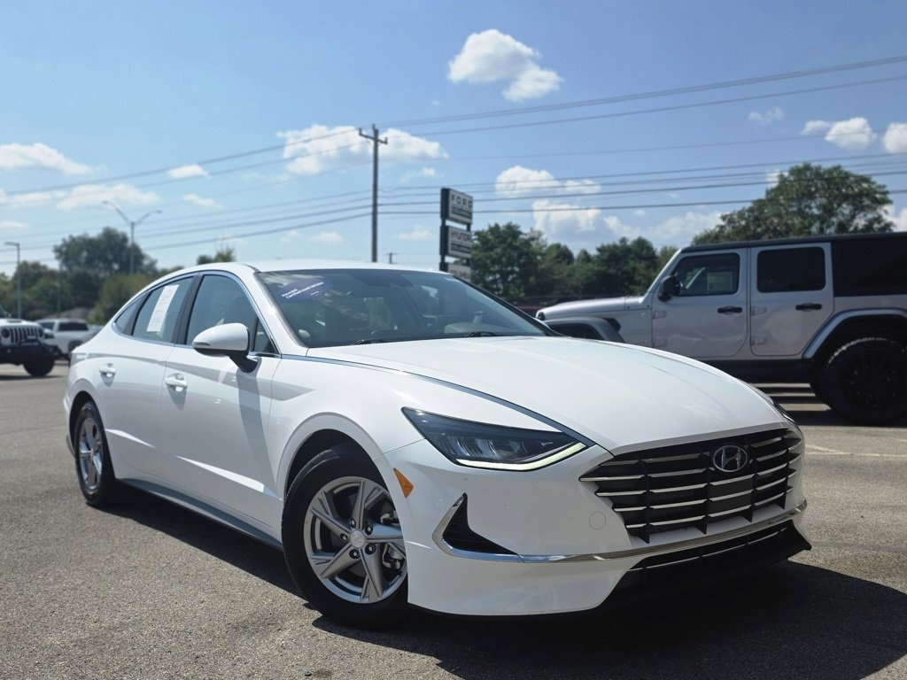 Certified 2023 Hyundai Sonata SE w/ Preferred Accessory Package