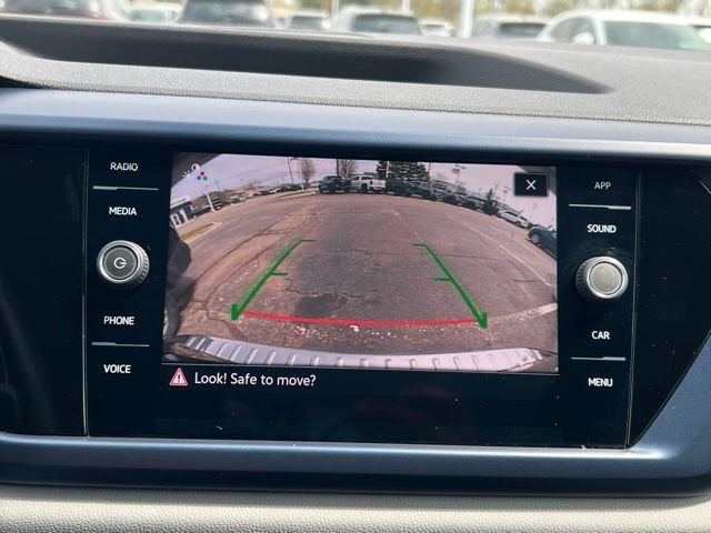 Used 2023 Volkswagen Taos SE w/ Panoramic Sunroof Package AWD/4WD image 16