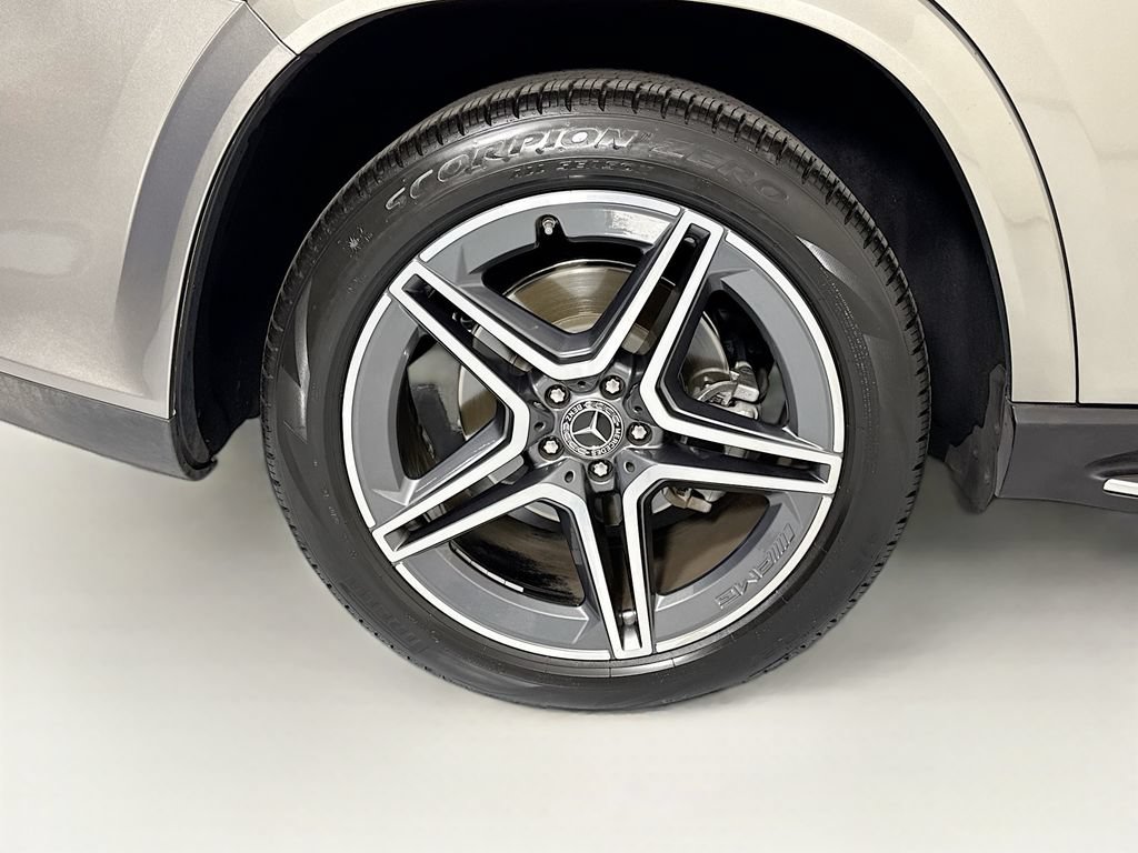 Certified 2023 Mercedes-Benz GLS 450 4MATIC image 33