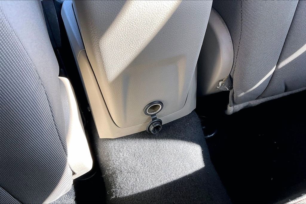 Used 2013 Ford Focus SE FWD image 30