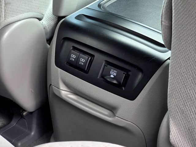 Used 2019 Toyota Sienna LE w/ LE Preferred Package FWD image 40