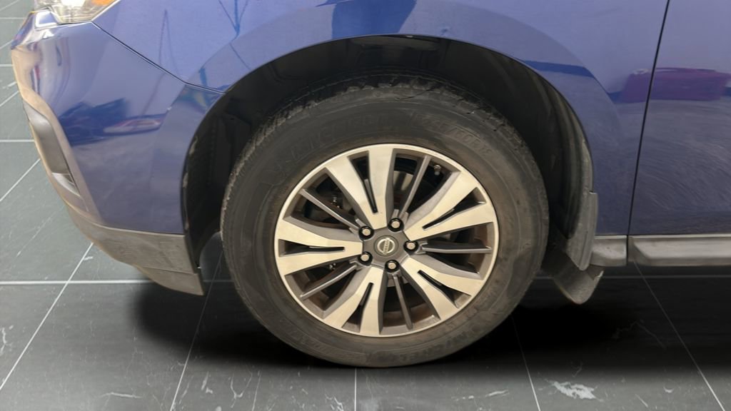 Used 2017 Nissan Pathfinder SL w/ SL Tech Package image 15