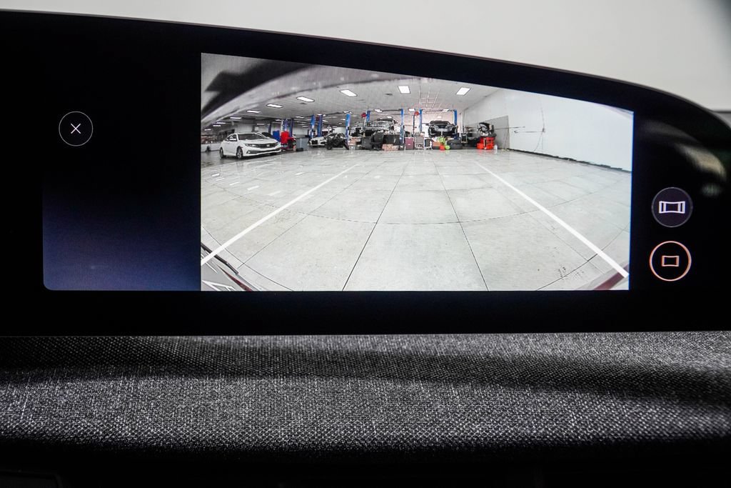 Used 2024 Lucid Air Pure RWD image 31