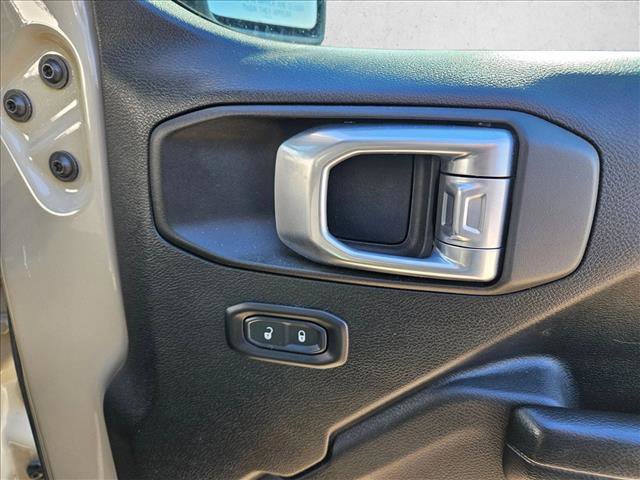 Used 2020 Jeep Gladiator Mojave w/ LED Lighting Group image 26