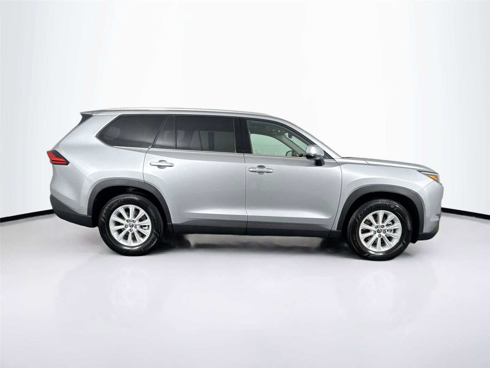 Certified 2024 Toyota Grand Highlander XLE image 11