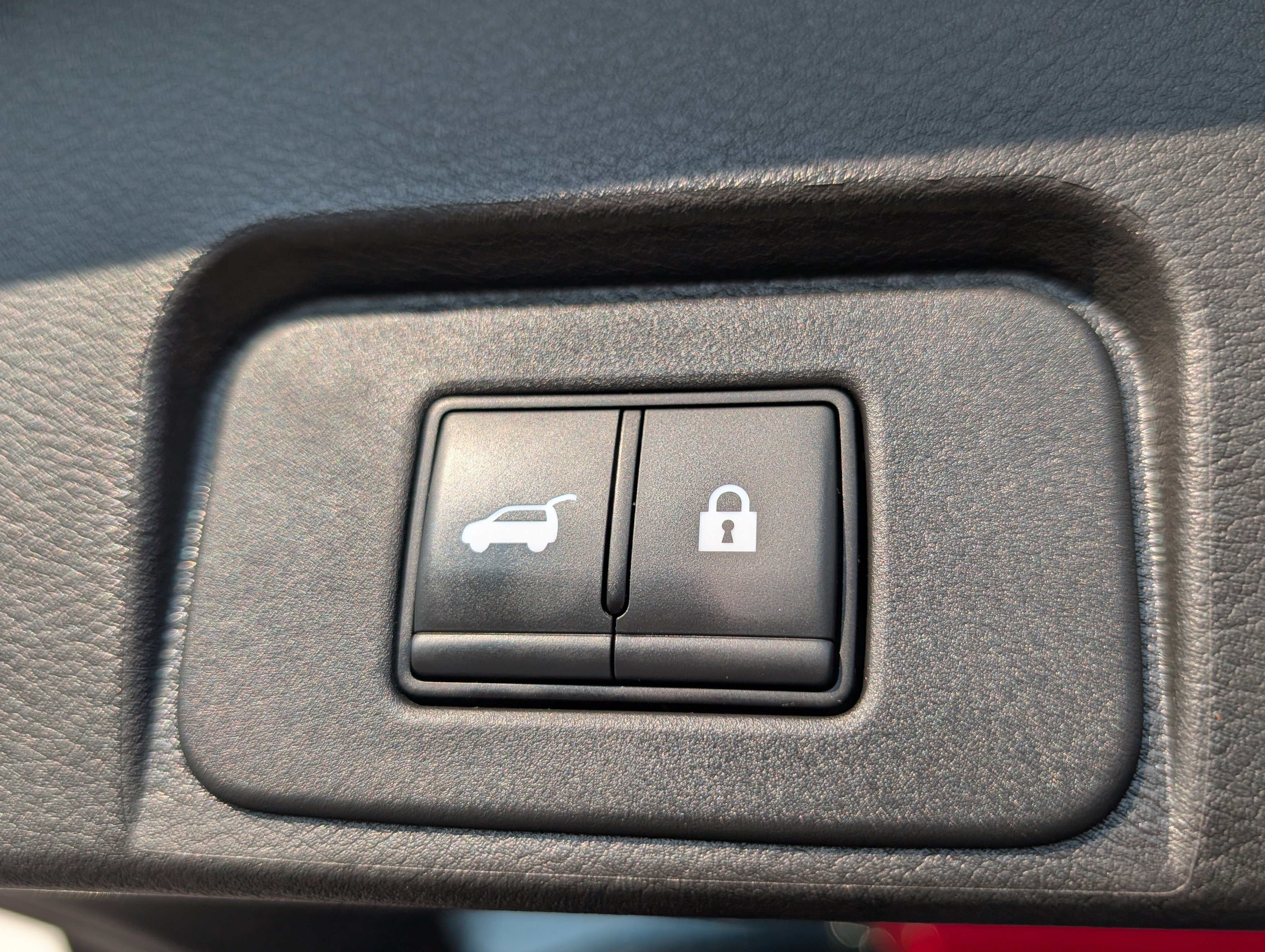 Used 2024 Nissan Rogue SV AWD/4WD image 14