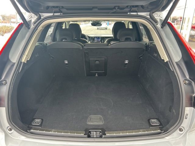 Certified 2025 Volvo XC60 B5 Plus image 11