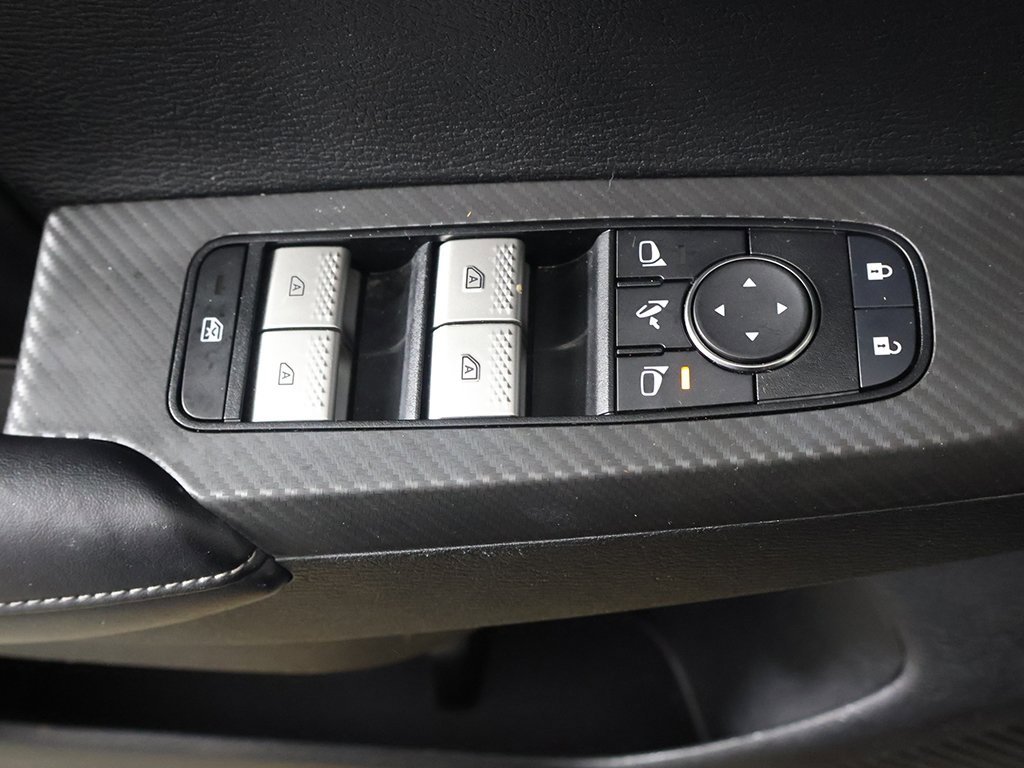 Used 2024 Mitsubishi Outlander SE image 35