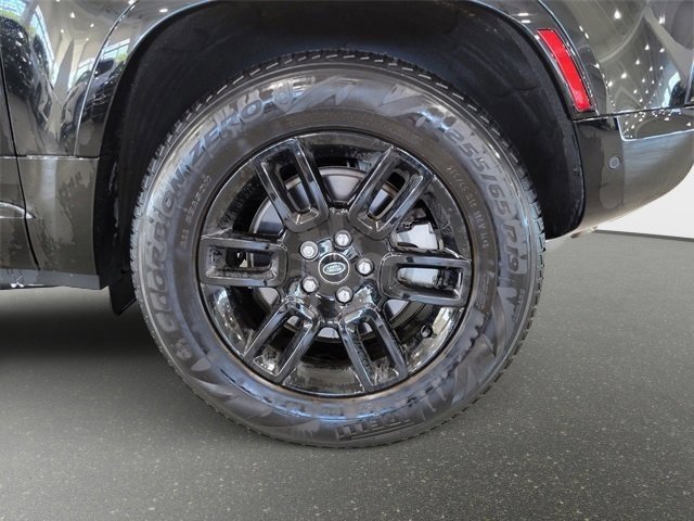 Used 2023 Land Rover Defender 90 X-Dynamic SE image 27