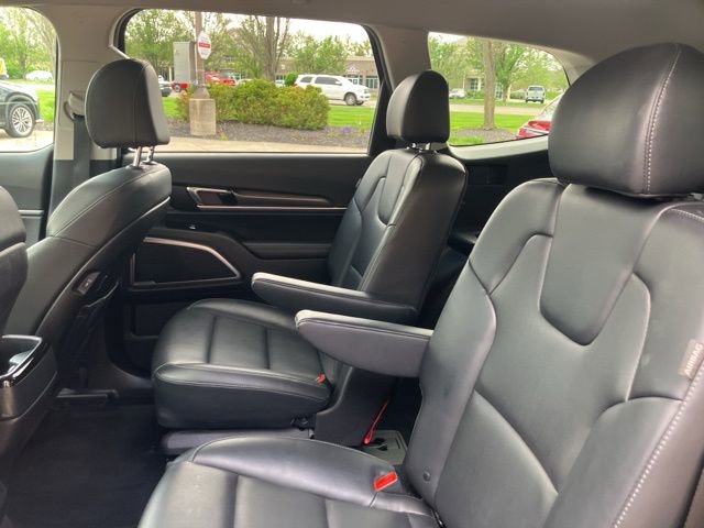 Used 2025 Kia Telluride S FWD image 33