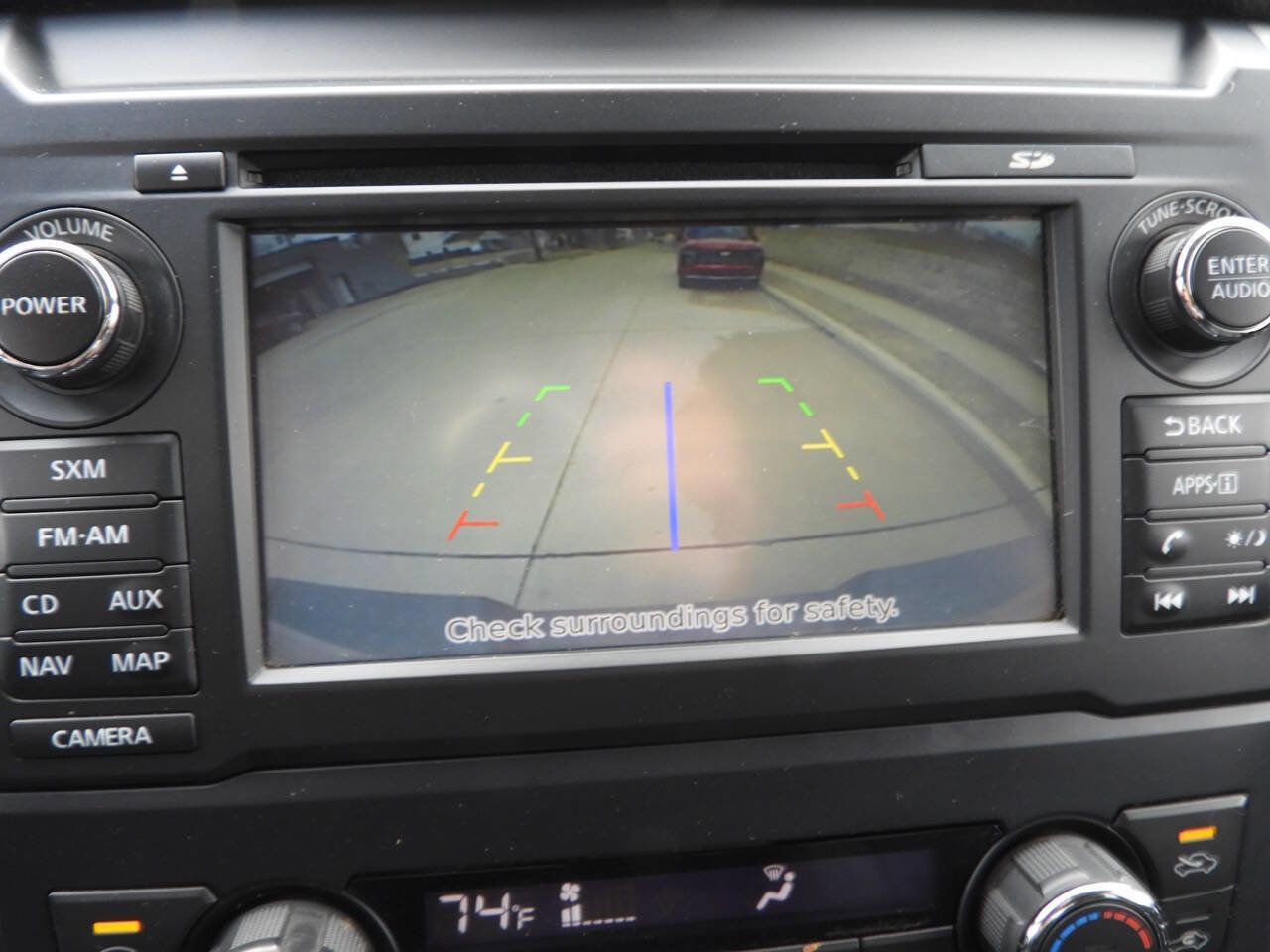 Used 2018 Nissan Titan SL w/ Chrome Package image 41