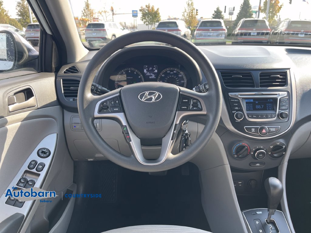 Used 2016 Hyundai Accent SE w/ Option Group 02 FWD image 23