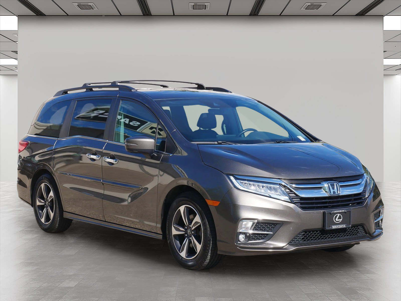 Used 2018 Honda Odyssey Touring image 1