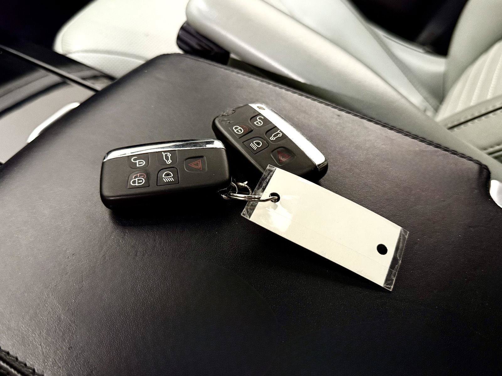 Used 2017 Land Rover Discovery HSE Luxury AWD/4WD image 27