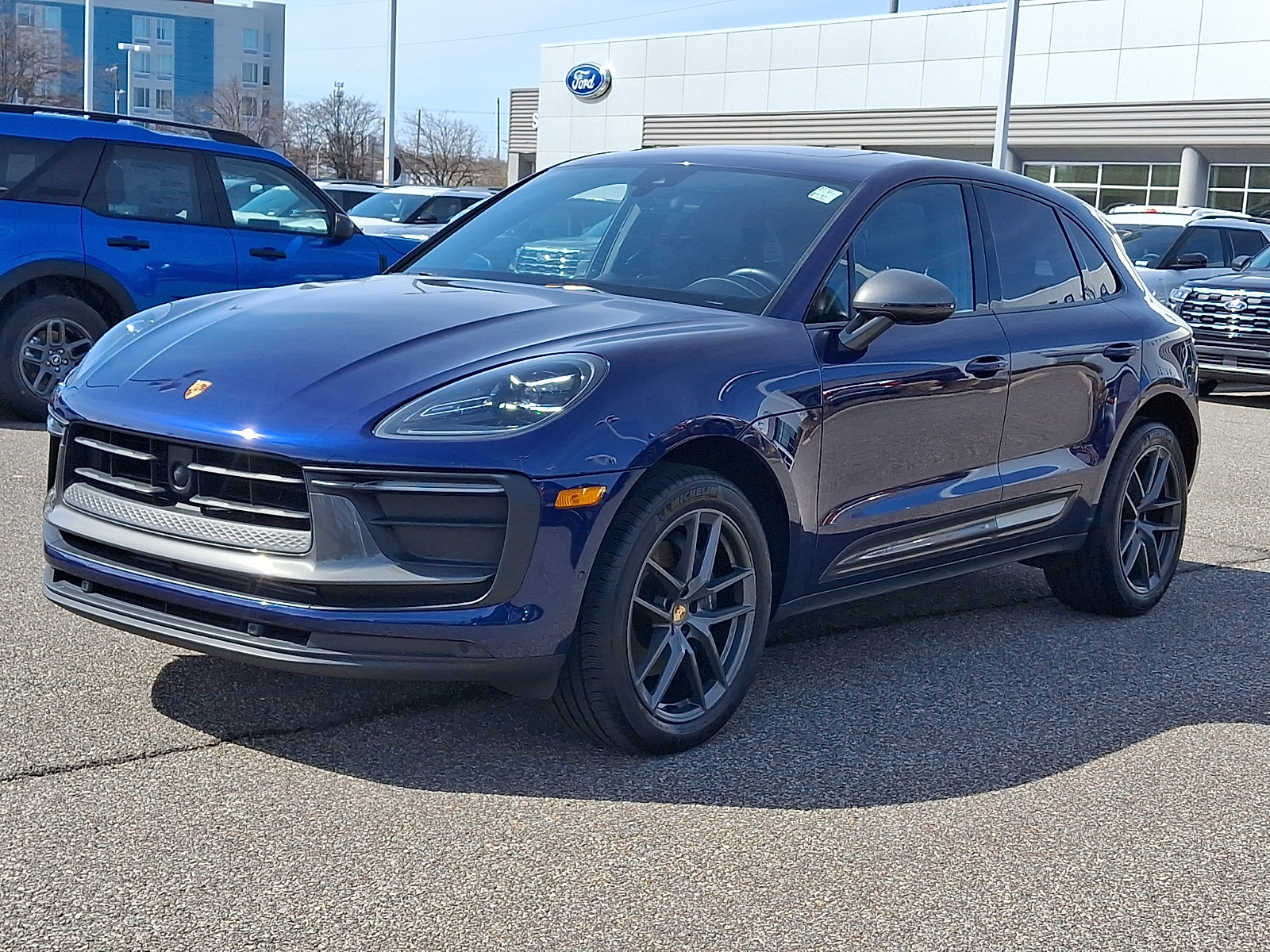 Used 2024 Porsche Macan Turbo image 5