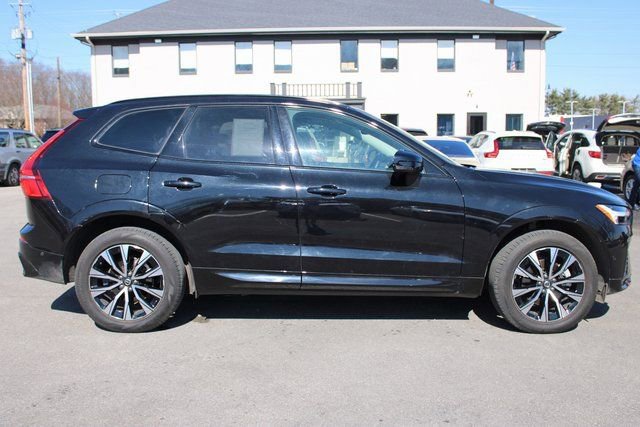 Used 2025 Volvo XC60 B5 Plus image 6