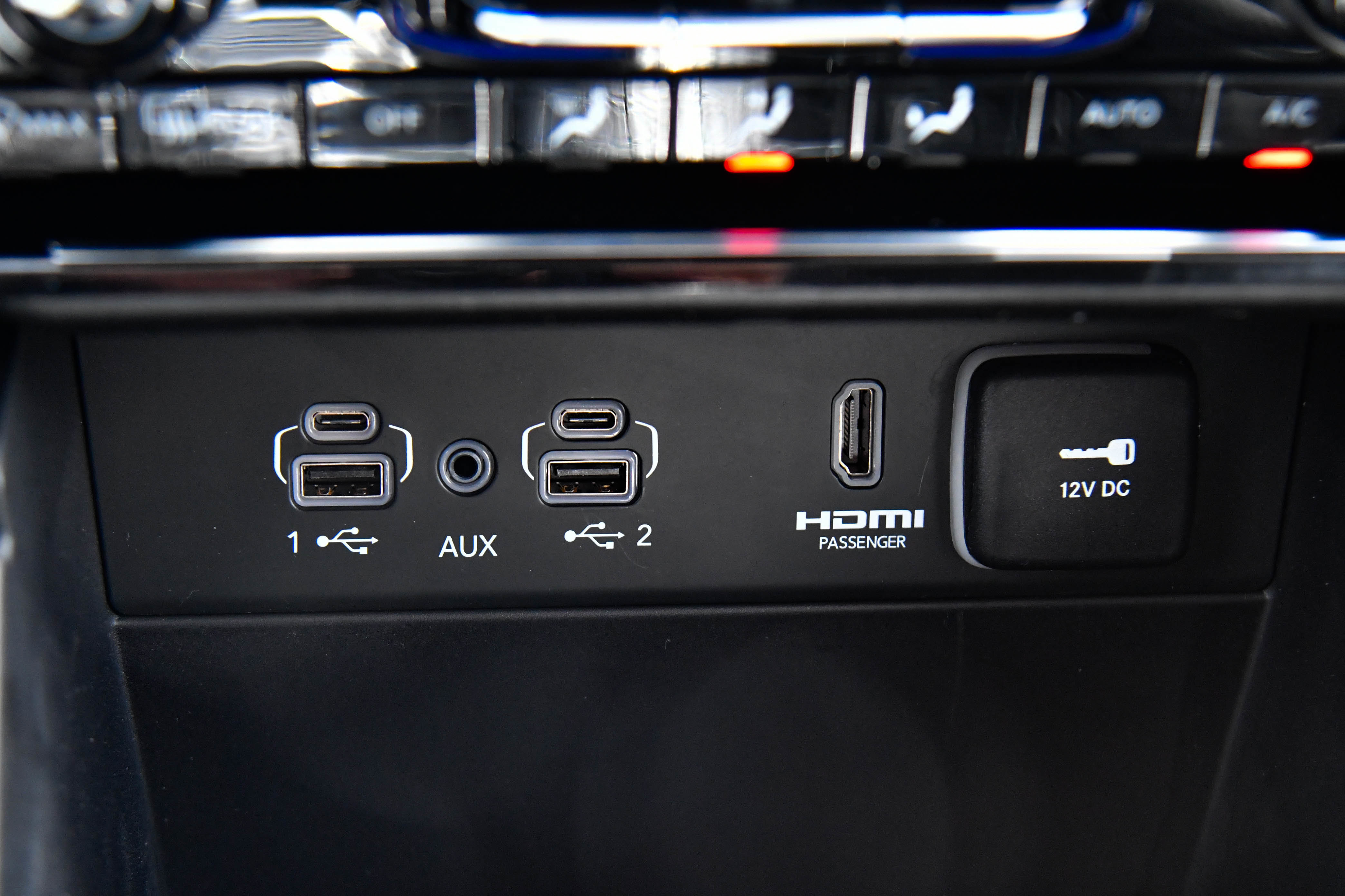 Used 2023 Jeep Grand Cherokee 4WD 4xe image 30