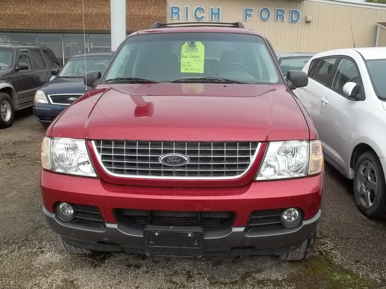 Used 2005 Ford Explorer Sport XLT RWD image 2