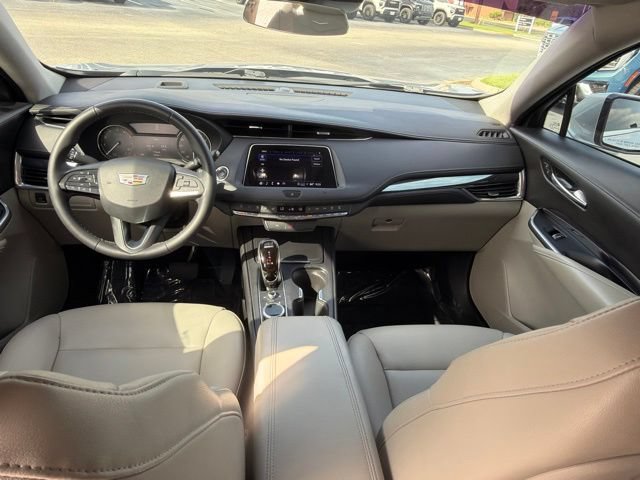 Used 2021 Cadillac XT4 Luxury FWD image 14